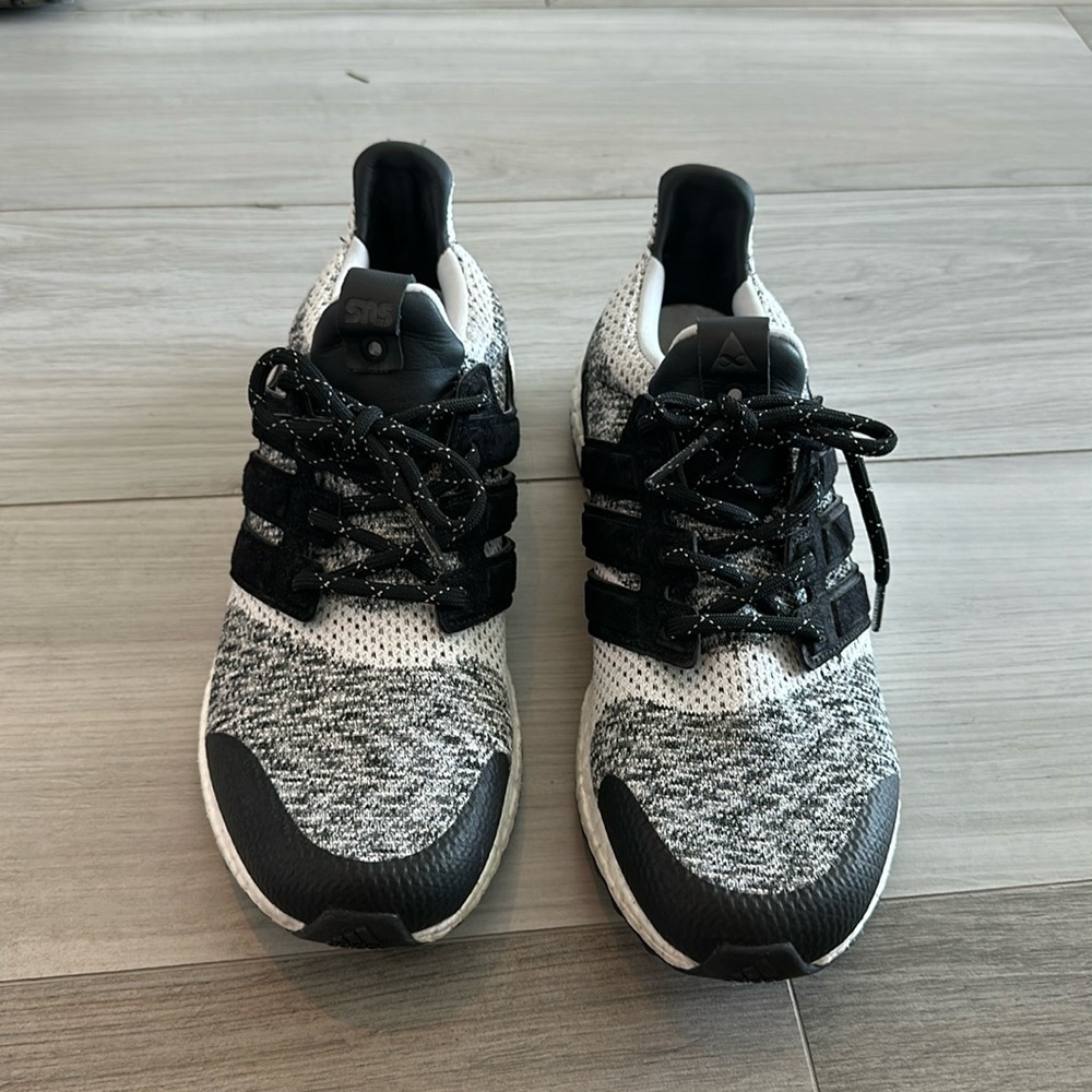 Adidas SNS social status